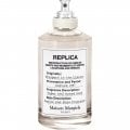 Replica - Whispers in the Library von Maison Margiela