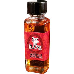 She is Flame von Astrid Perfume / Blooddrop