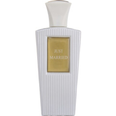 Just Married (white) by RoseMary