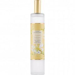 Floral Collection - Honeysuckle / Lonicera Japonica (Body, Room & Linen Spray) von Marks & Spencer