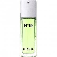 N°19 (Eau de Toilette) by Chanel